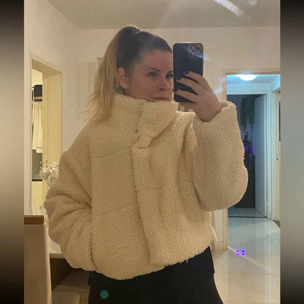 NWT Teddy Bear Jacket in Beige - Picture 4 of 4